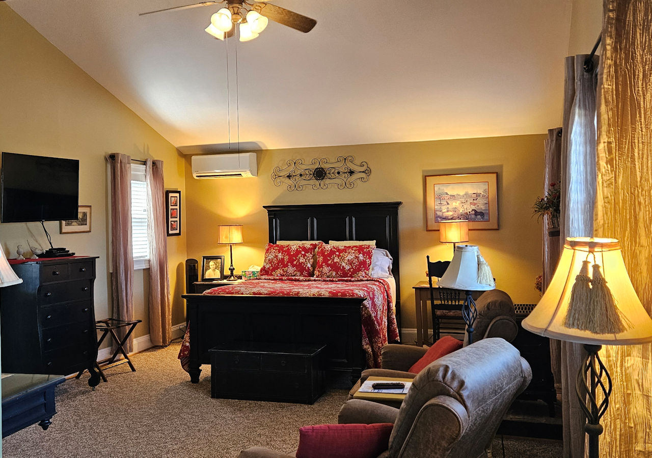 Rosebud Cottage at Piney Hill Bed & Breakfast and Cottages is a romantic bed & Breakfast in Luray, Virginia bed & breakfast offering B & B lodging and Shenandoah Valley getaway cottages rentals for couples looking for romance and adventure near Luray Caverns, Skyline Drive & Shenandoah National Park.